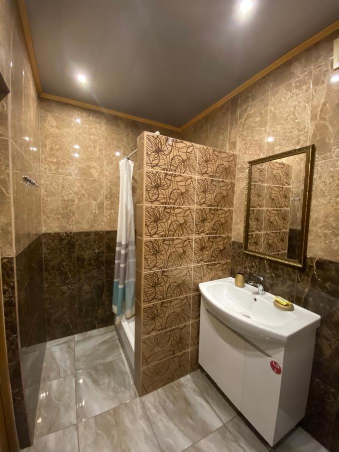 Вул Роксолани , 16 Центр 300 М До Бювету Truskavets Exterior photo